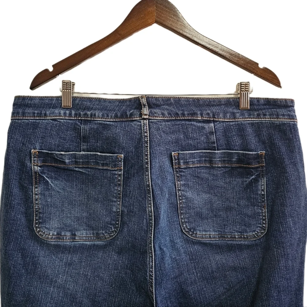 Torrid casual high rise wide leg stretch blue denim jeans size 16T